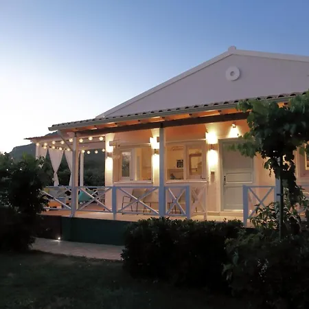 בית נופש Blue Sky Cottage, Kanouli