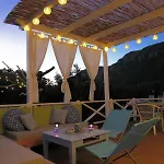 Blue Sky Cottage, Kanouli Halikúnasz