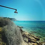 Blue Sky Cottage, Kanouli Nyaraló